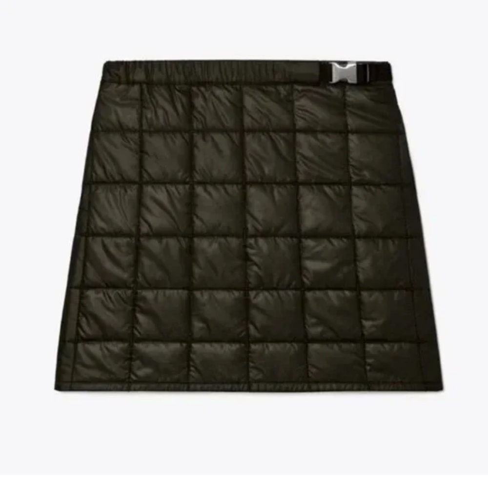 T-187. Tory Burch Quilted puffer Mini Skirt medium 6/8